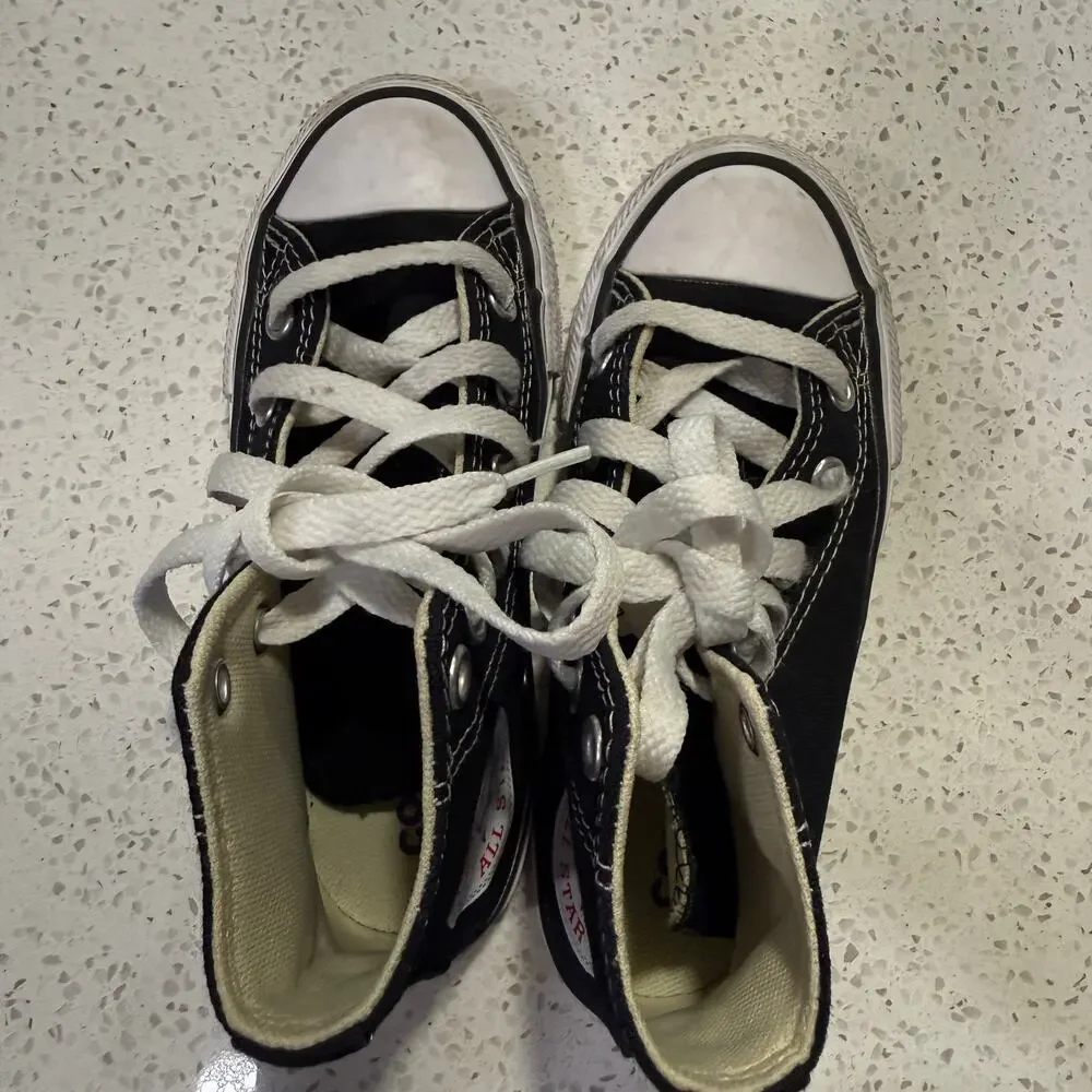 Converse Chuck Taylor All Star High Top Black Sneakers Kids Youth Size 11